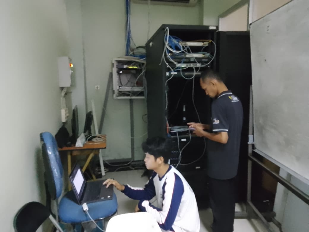 Monitoring & Analisis Trafik